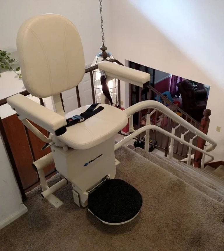 curved-stairlift-5
