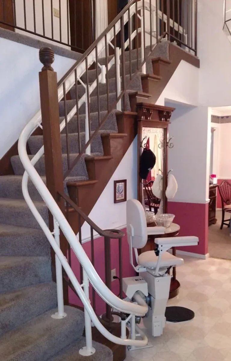 curved-stairlift-6